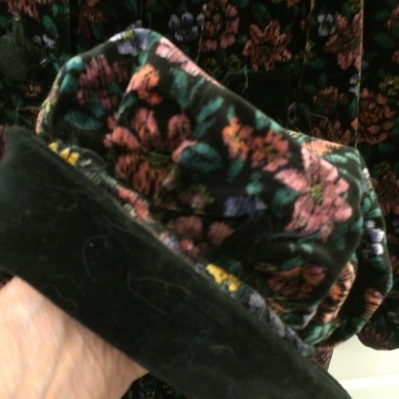 Little Nugget, Gorgeous, Girls size 10/12 winter velvety coat and hat set - Picture 9 of 10